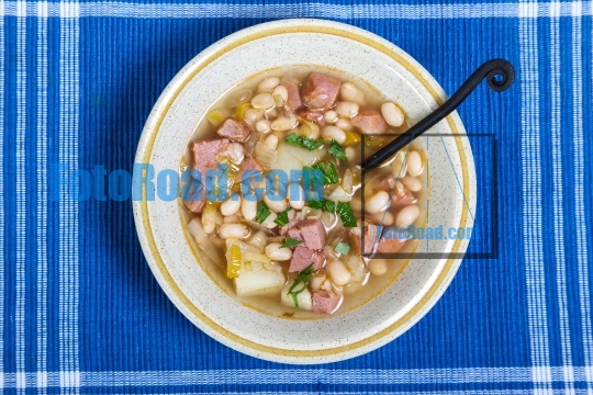 White beans soup with, leek and ham